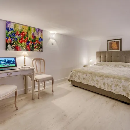 Apartman Sofi *