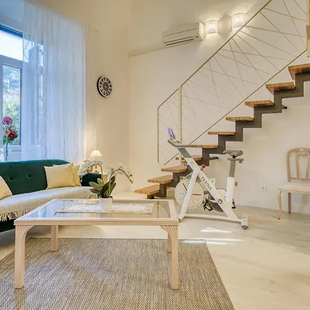 Apartman Sofi *