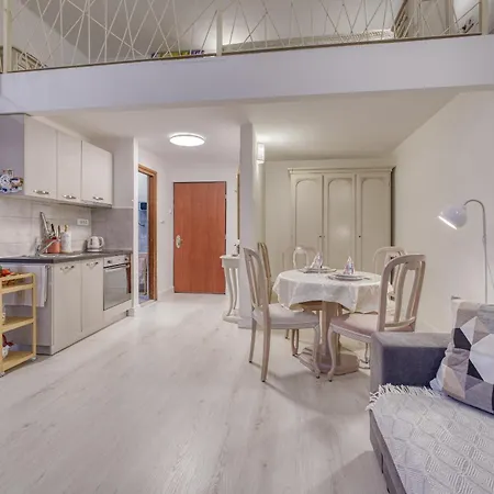 Sofi Apartman *